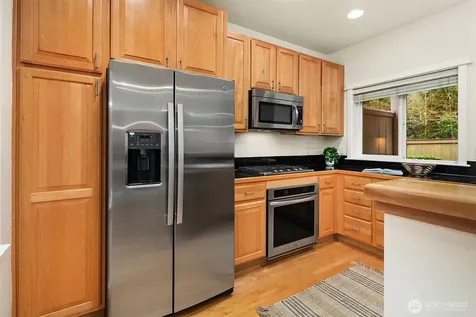10007 NE 37th Court Kirkland WA 98033