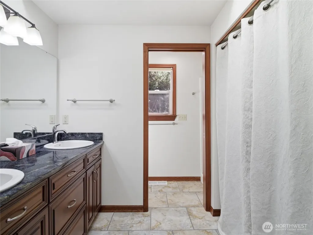 8127 Jamieson Court SW Olympia WA 98512