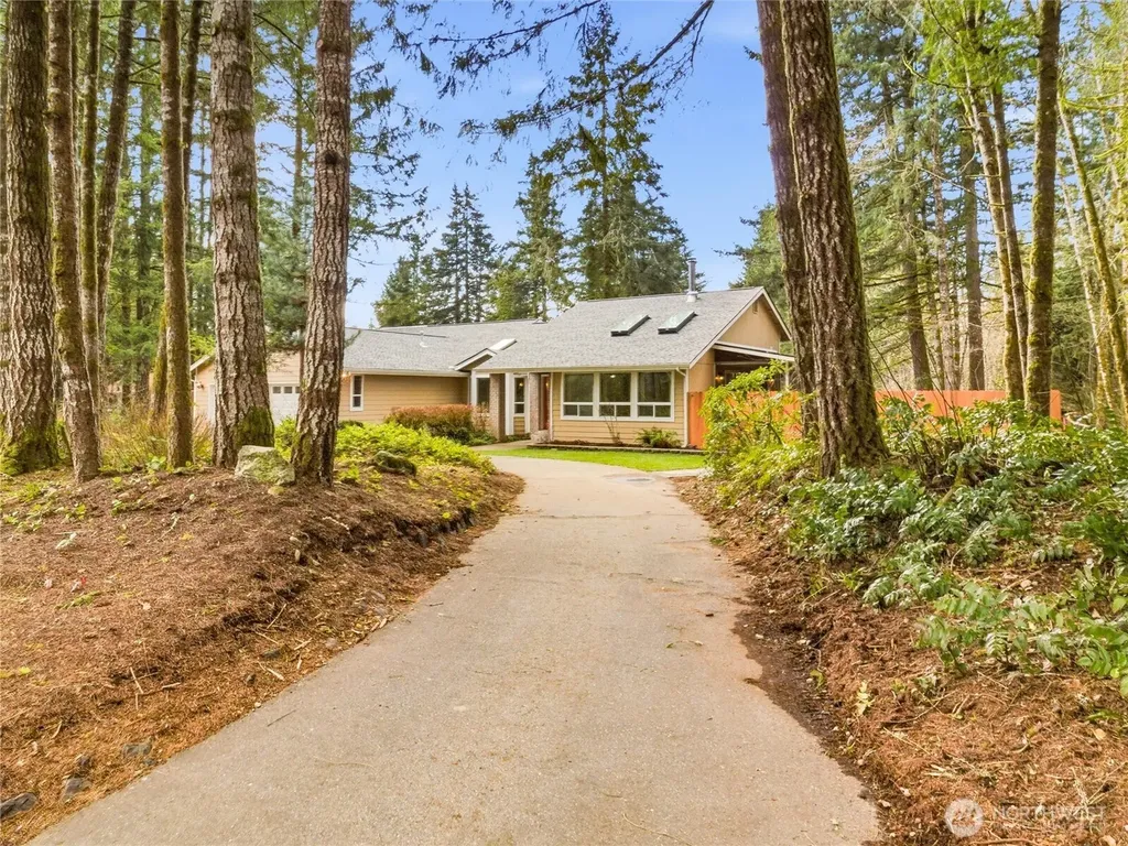 8127 Jamieson Court SW Olympia WA 98512
