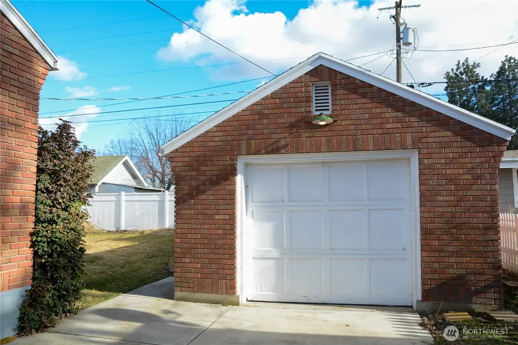206 E 3rd Avenue Ritzville WA 99169