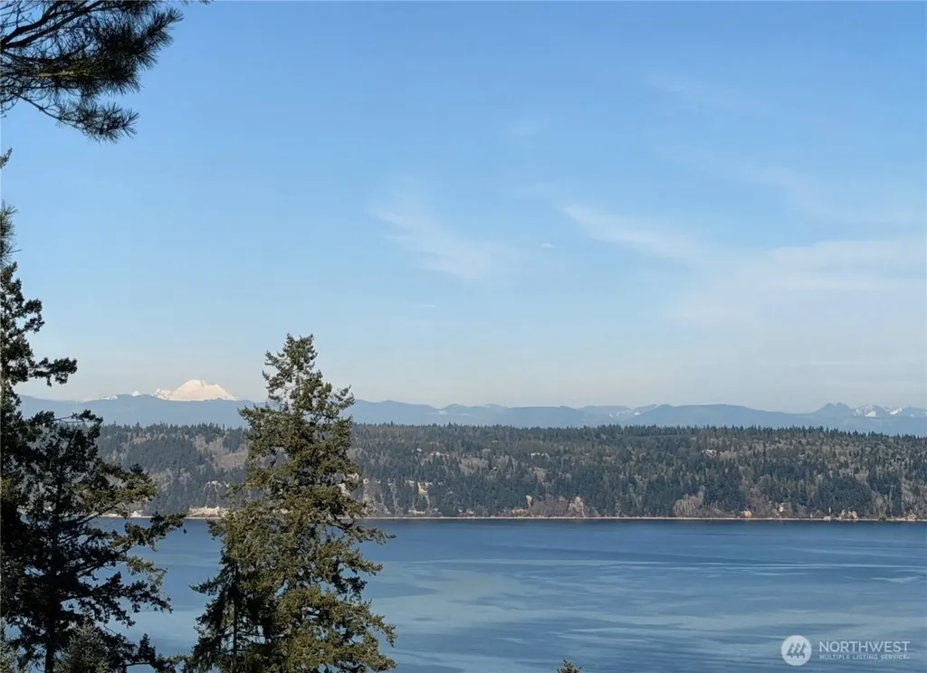 3968 S East Camano Drive Camano Island WA 98282