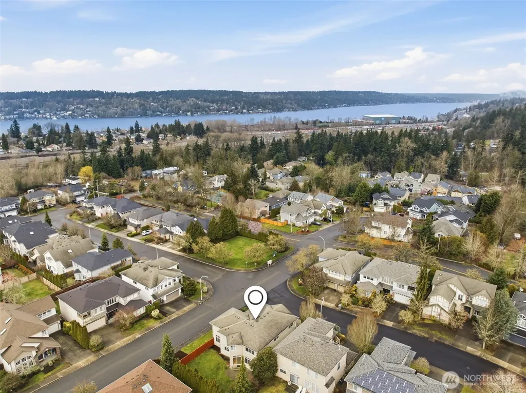 2005 NE 35th Place Renton WA 98056