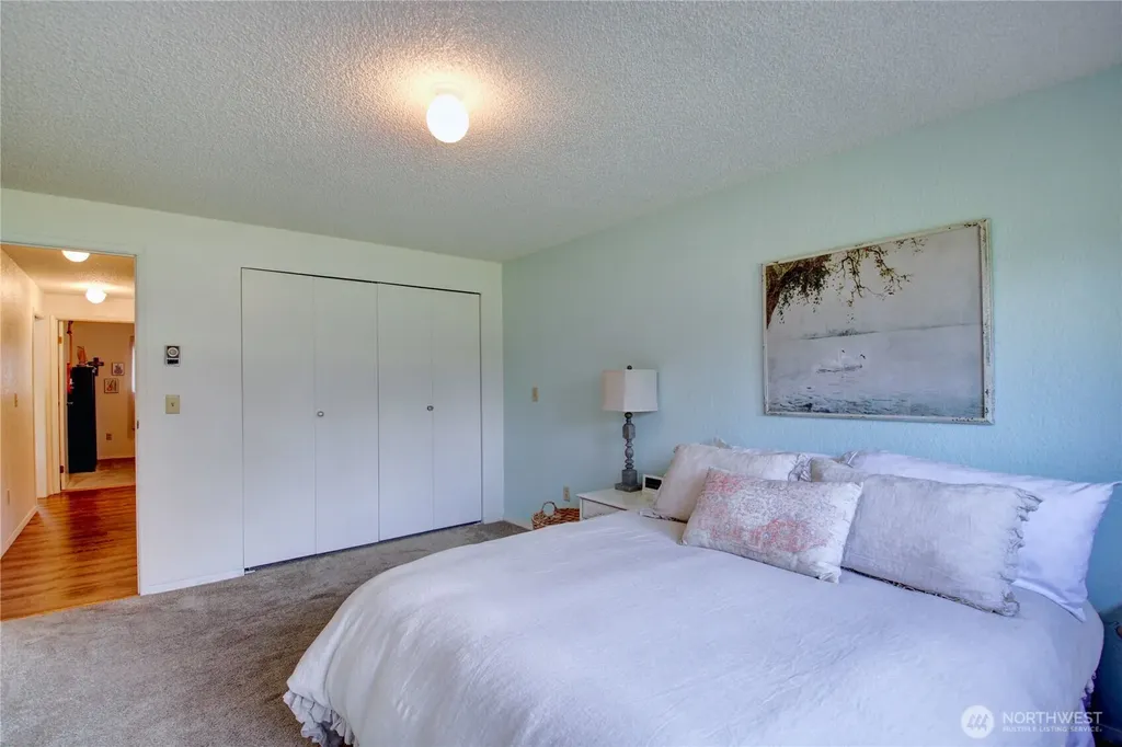 12492 Gwen Drive Burlington WA 98233