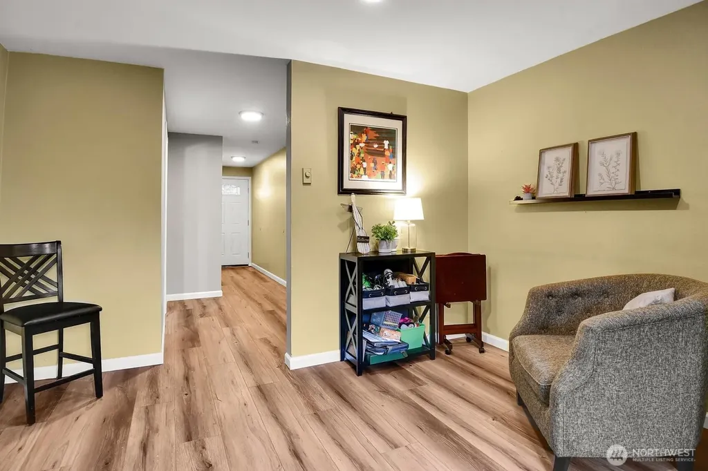 21225 76th Avenue W Edmonds WA 98026