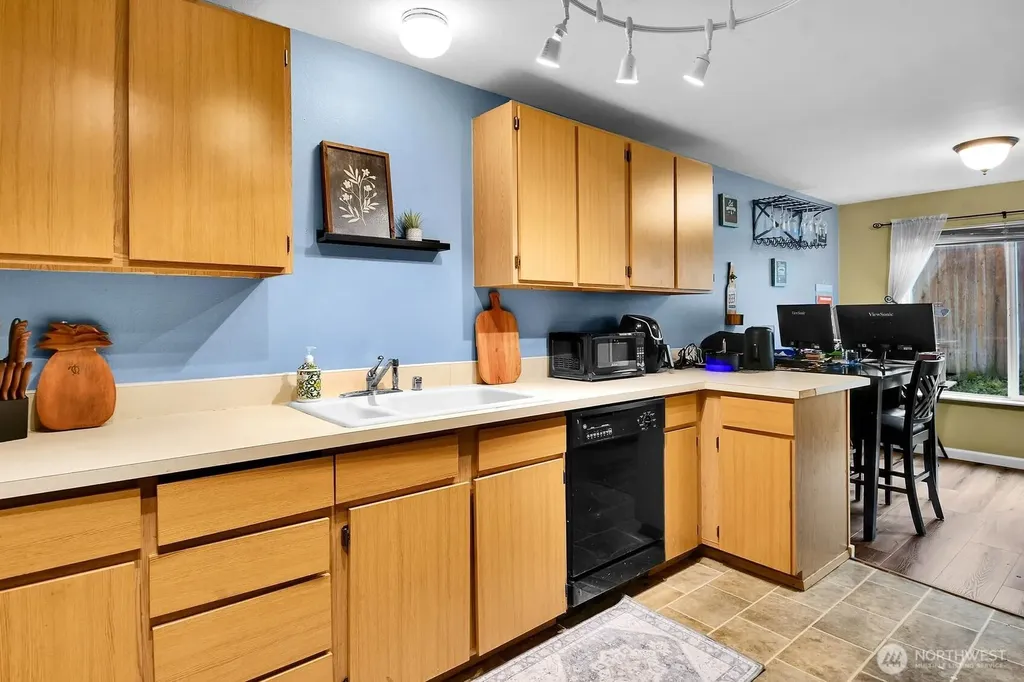 21225 76th Avenue W Edmonds WA 98026