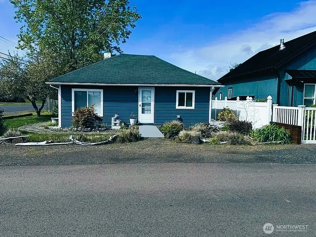 1501 262 Place Ocean Park WA 98640