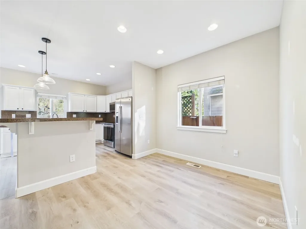 11805 1st Place Lake Stevens WA 98258