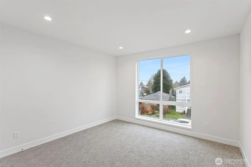 7336 27th Avenue NW Seattle WA 98117