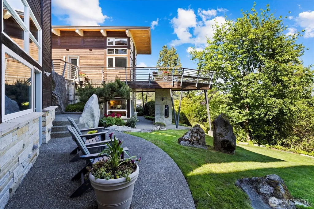 4502 55th Avenue NE Seattle WA 98105