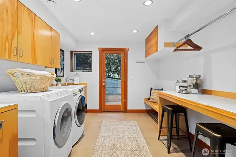 4502 55th Avenue NE Seattle WA 98105