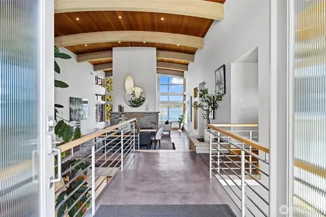 4502 55th Avenue NE Seattle WA 98105