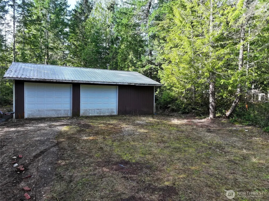 260 NE Kissin Tree Lane Tahuya WA 98588