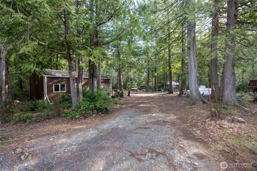 260 NE Kissin Tree Lane Tahuya WA 98588