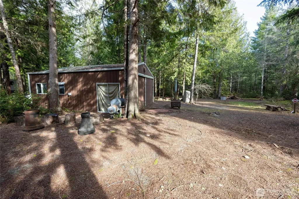 260 NE Kissin Tree Lane Tahuya WA 98588