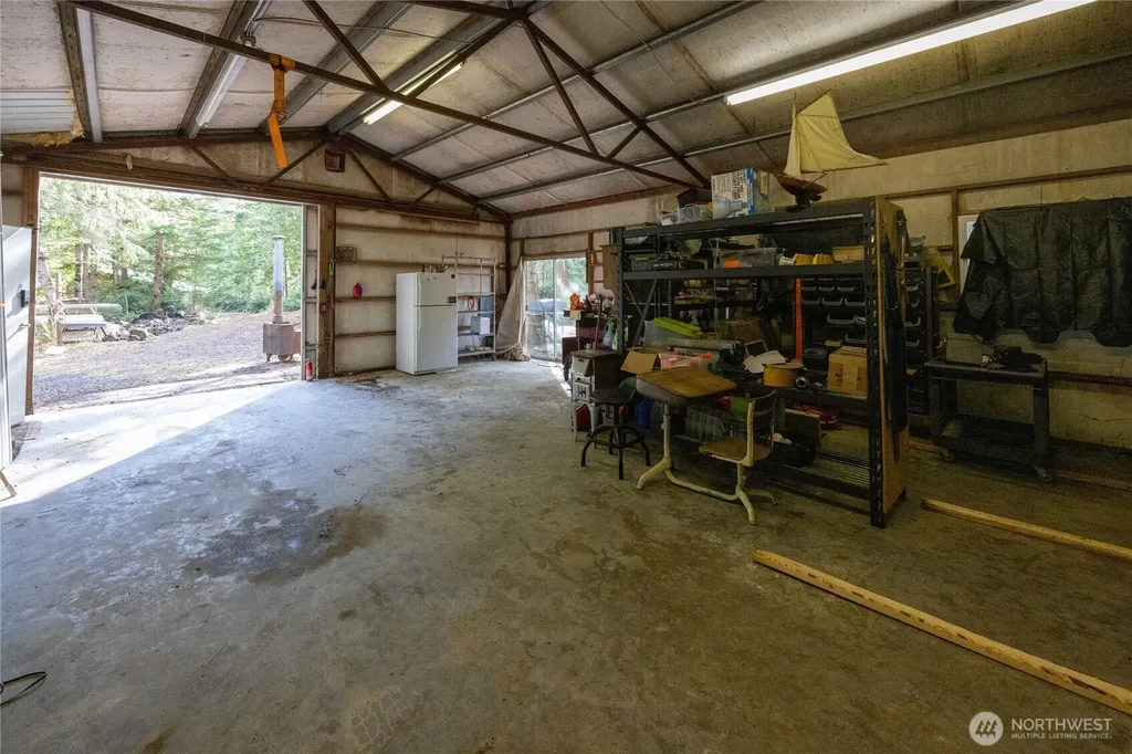 260 NE Kissin Tree Lane Tahuya WA 98588