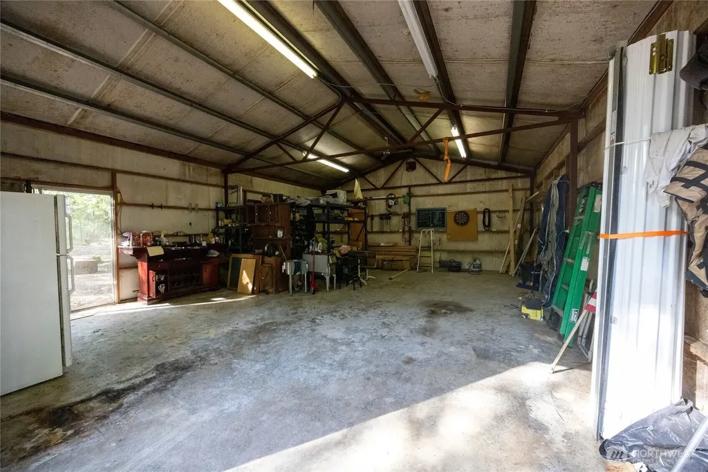 260 NE Kissin Tree Lane Tahuya WA 98588