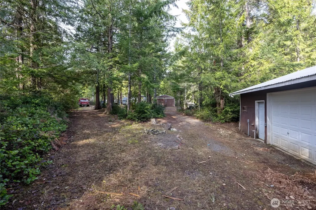 260 NE Kissin Tree Lane Tahuya WA 98588