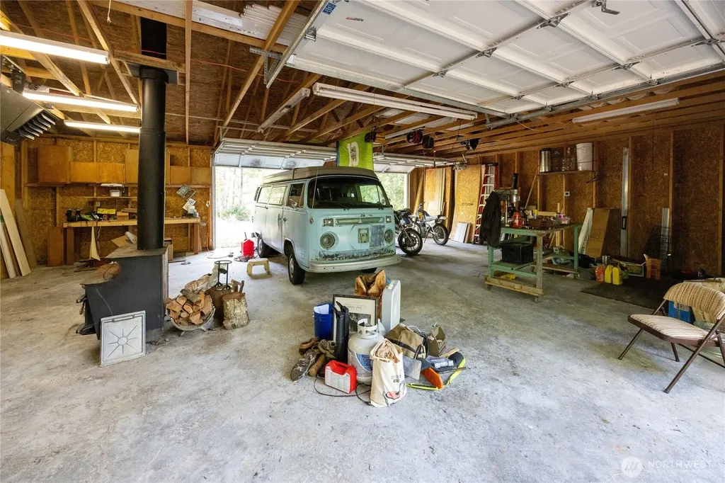 260 NE Kissin Tree Lane Tahuya WA 98588
