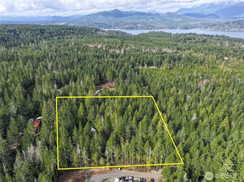 260 NE Kissin Tree Lane Tahuya WA 98588