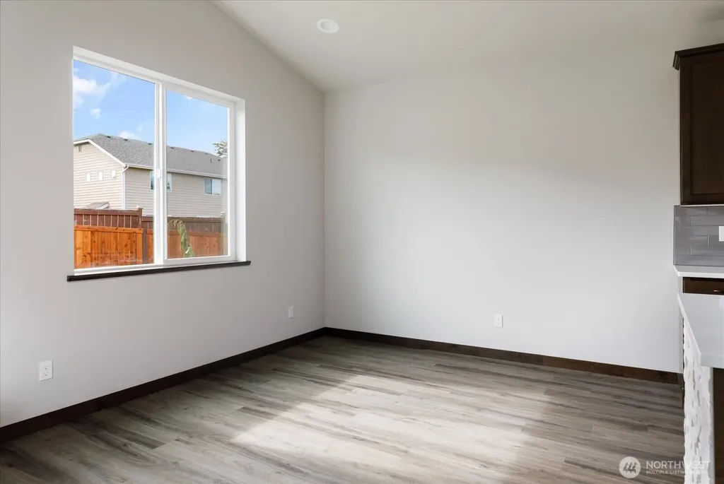 926 NW Shire Street Oak Harbor WA 98277