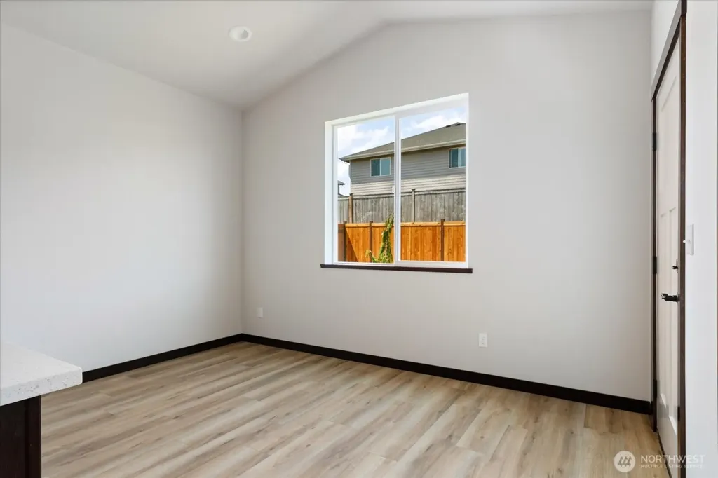 926 NW Shire Street Oak Harbor WA 98277