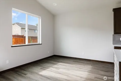 926 NW Shire Street Oak Harbor WA 98277