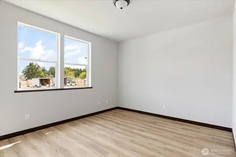 926 NW Shire Street Oak Harbor WA 98277