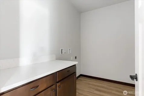 926 NW Shire Street Oak Harbor WA 98277
