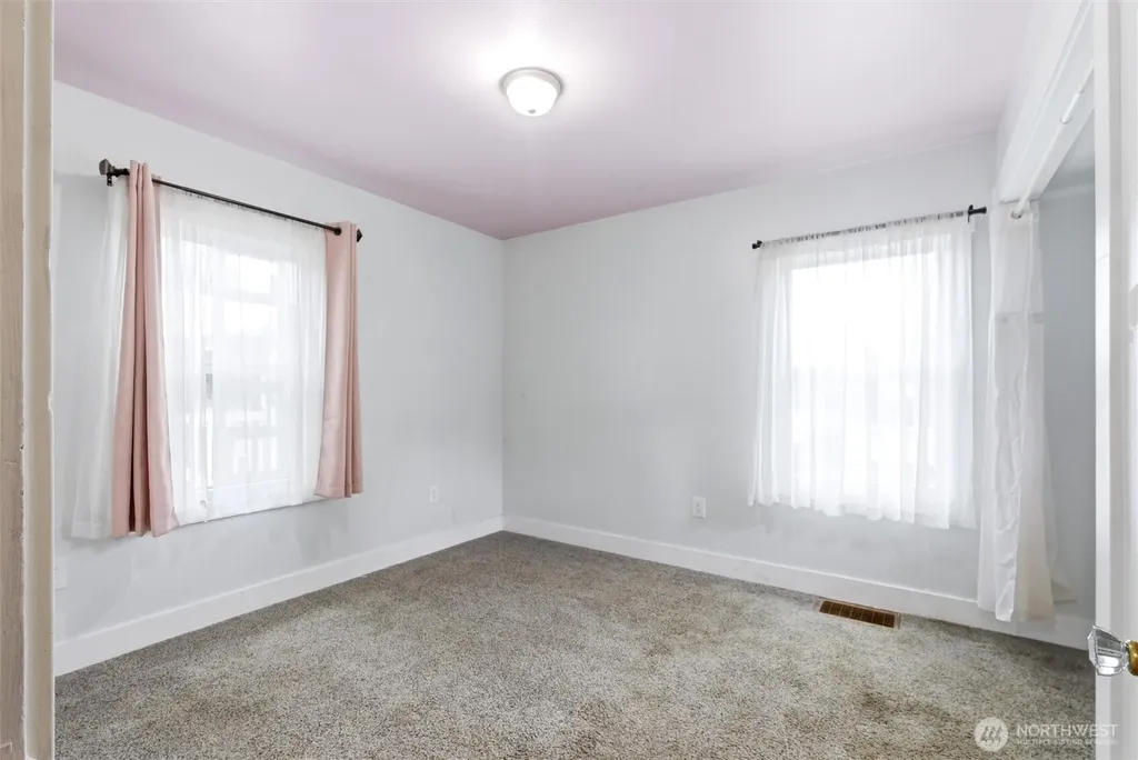1027 Wetmore Everett WA 98201