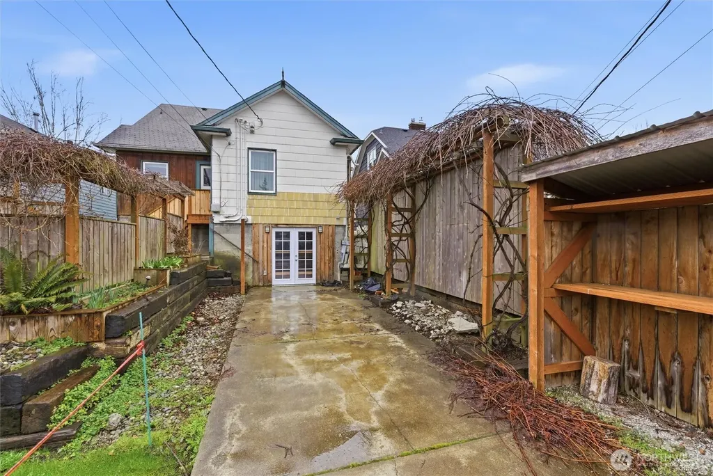 1027 Wetmore Everett WA 98201