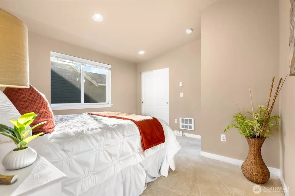 932 N 96th Street Seattle WA 98103