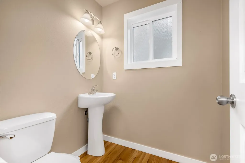 932 N 96th Street Seattle WA 98103