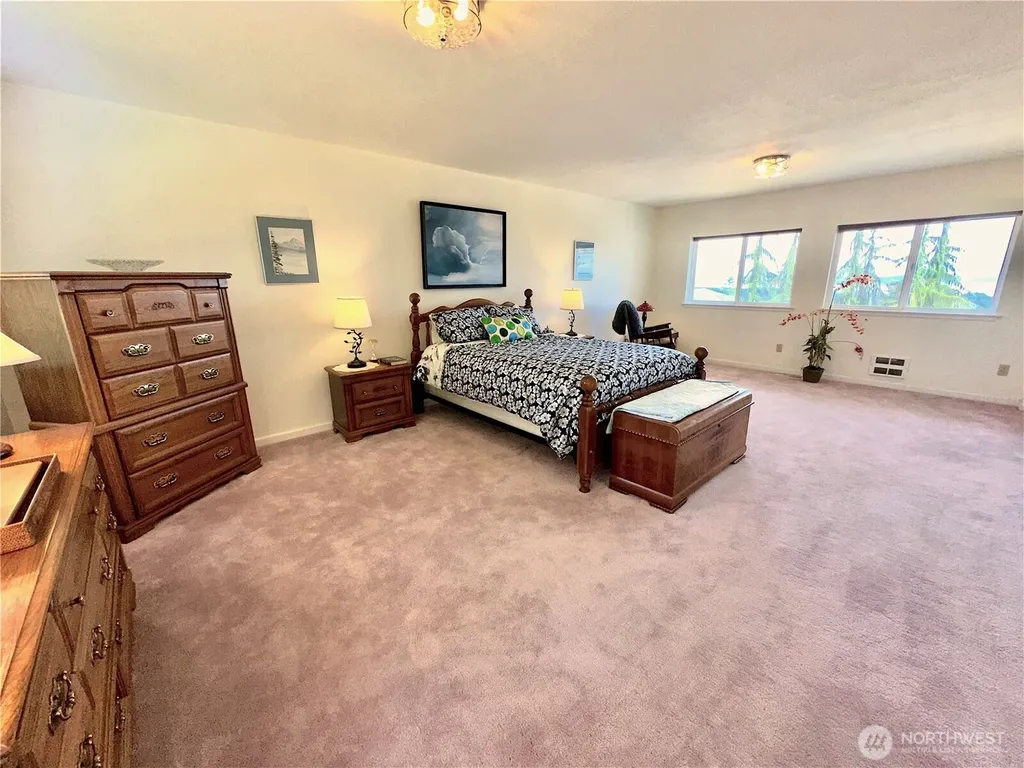 230 Rocky Mountain High Road Camano Island WA 98282