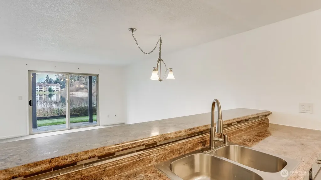 31003 14th Avenue S Federal Way WA 98003