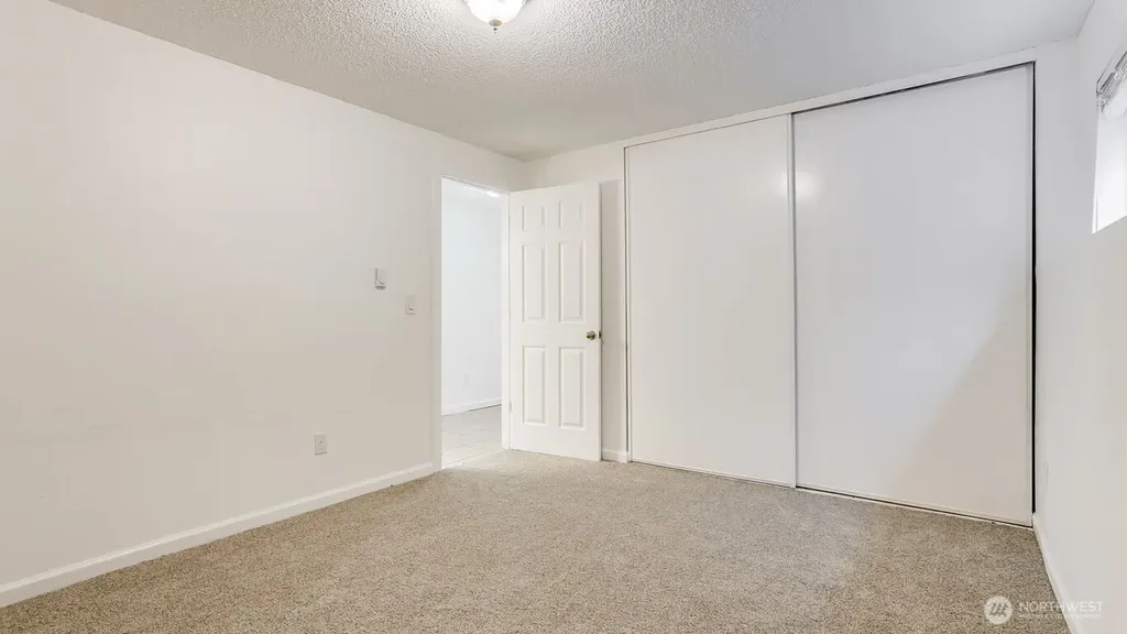 31003 14th Avenue S Federal Way WA 98003