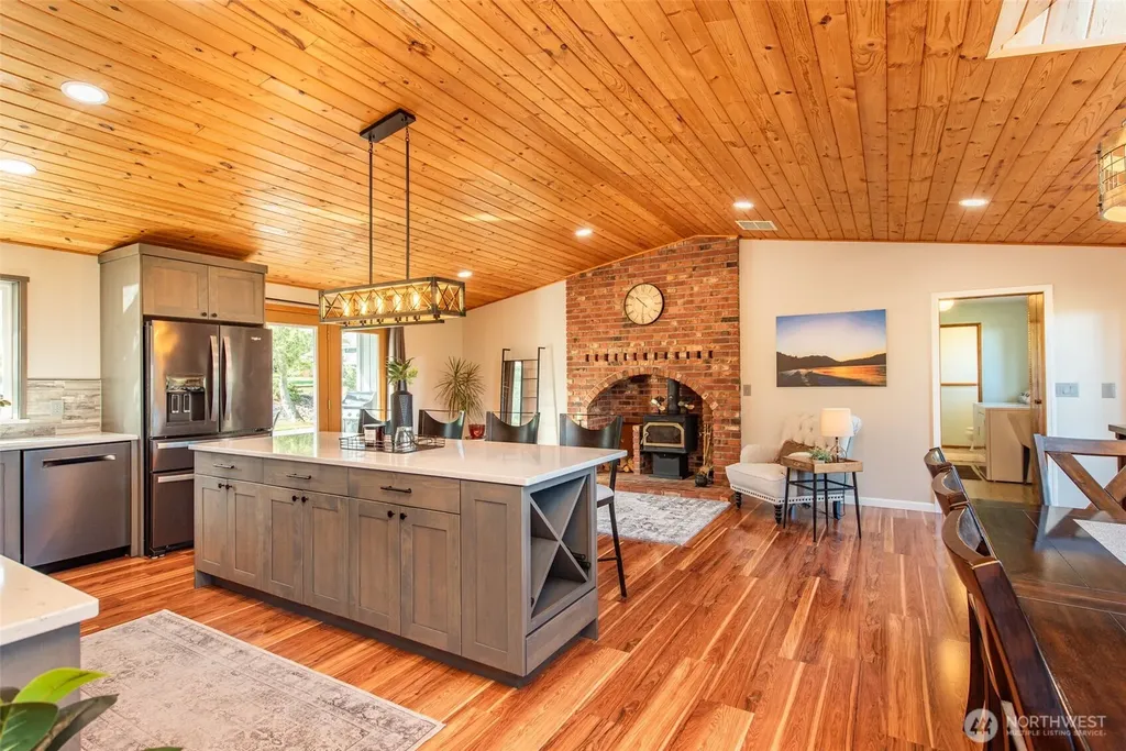 1733 E Woodhaven Port Angeles WA 98362