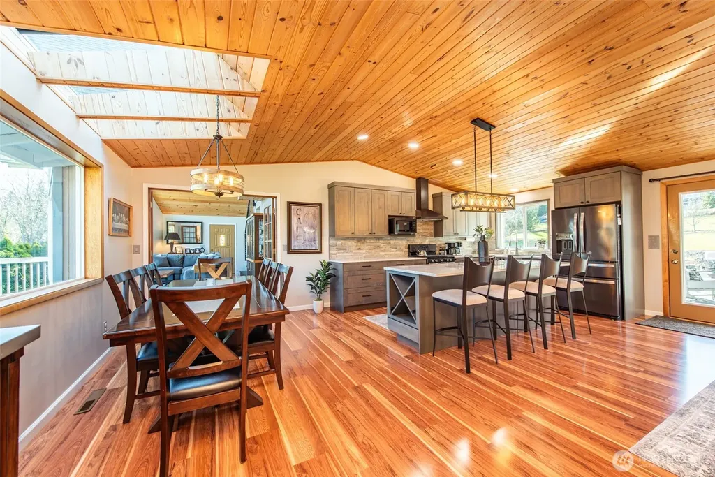 1733 E Woodhaven Port Angeles WA 98362