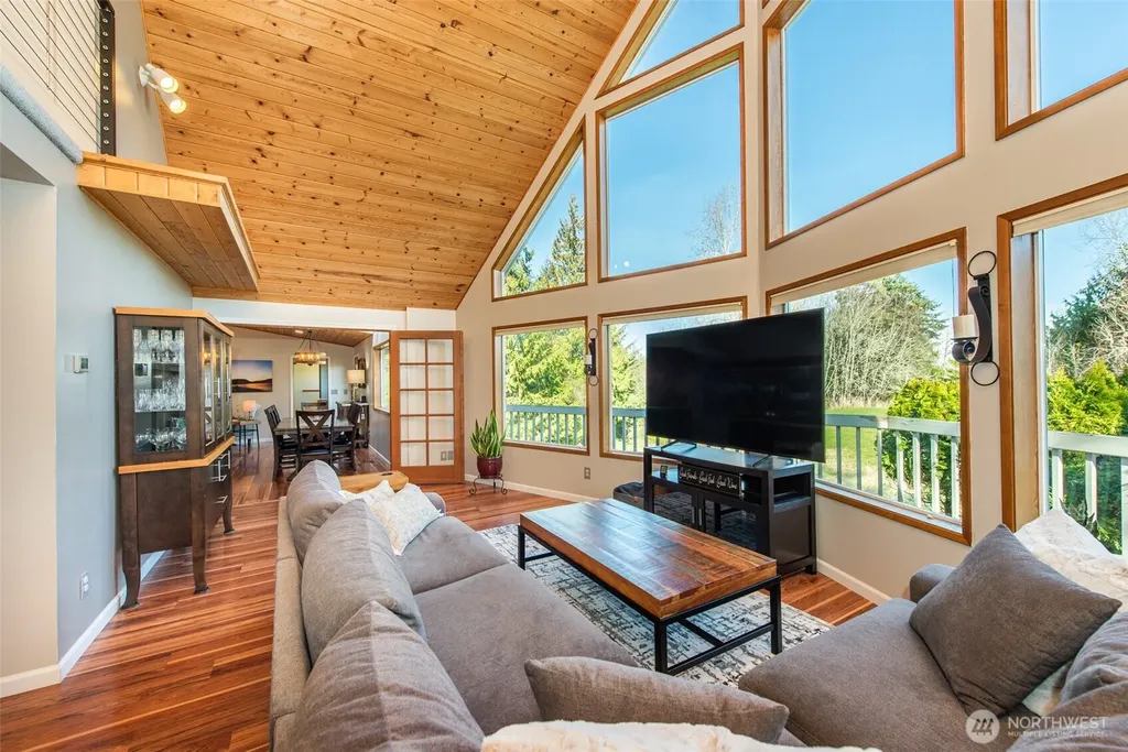 1733 E Woodhaven Port Angeles WA 98362