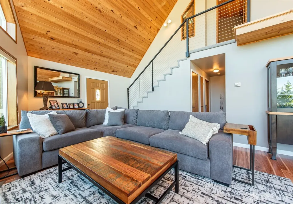 1733 E Woodhaven Port Angeles WA 98362