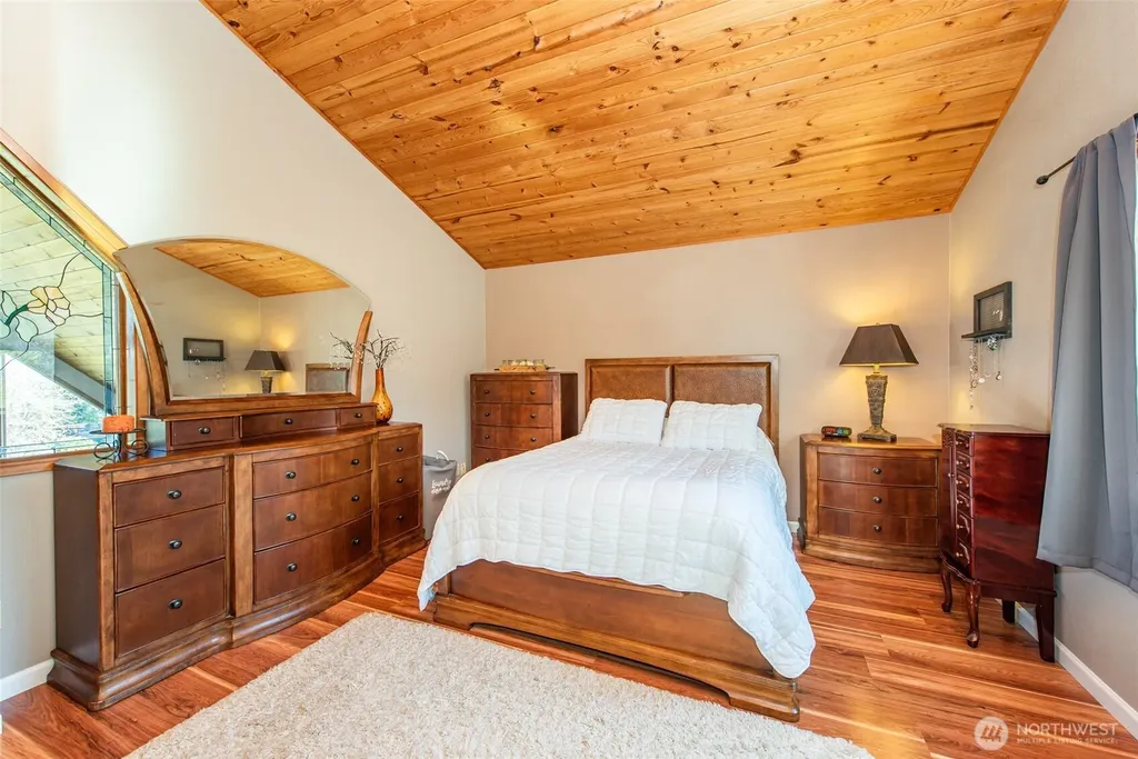 1733 E Woodhaven Port Angeles WA 98362