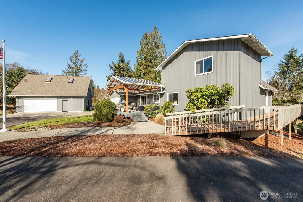 1733 E Woodhaven Port Angeles WA 98362