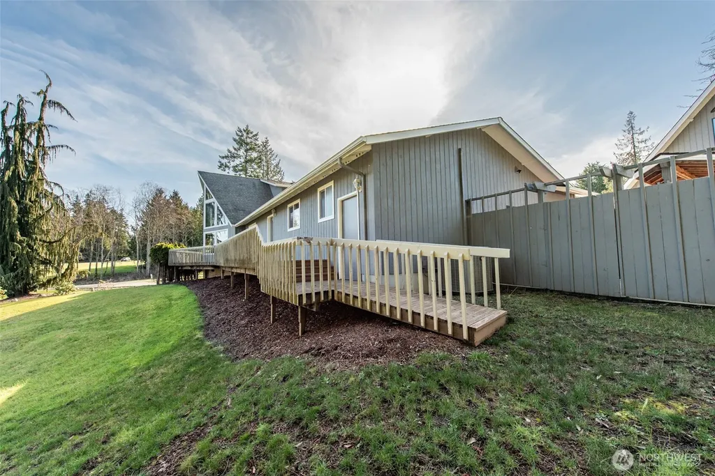 1733 E Woodhaven Port Angeles WA 98362