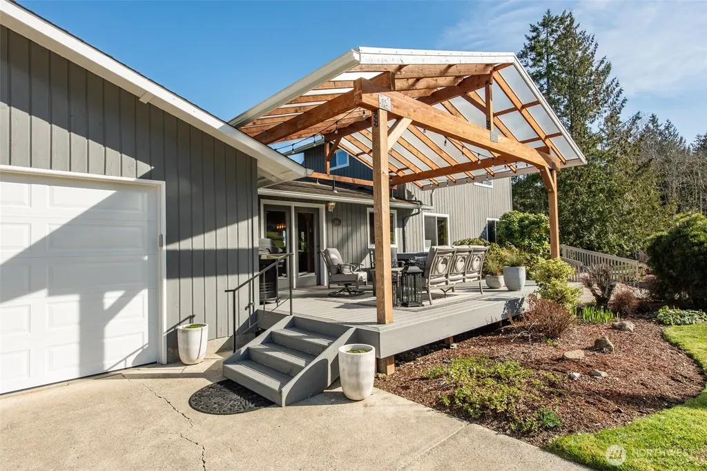 1733 E Woodhaven Port Angeles WA 98362