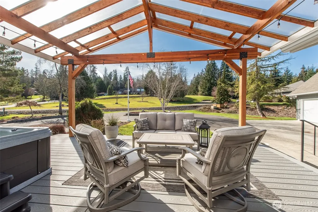 1733 E Woodhaven Port Angeles WA 98362