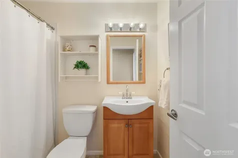 13701 SE 275th Place Kent WA 98042