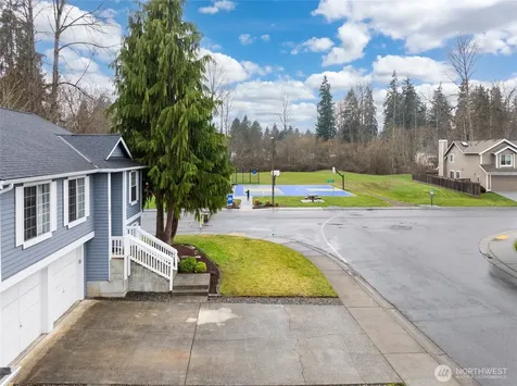 13701 SE 275th Place Kent WA 98042