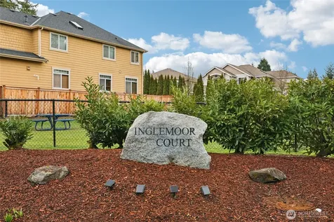 8827 NE 148th Place Kenmore WA 98028