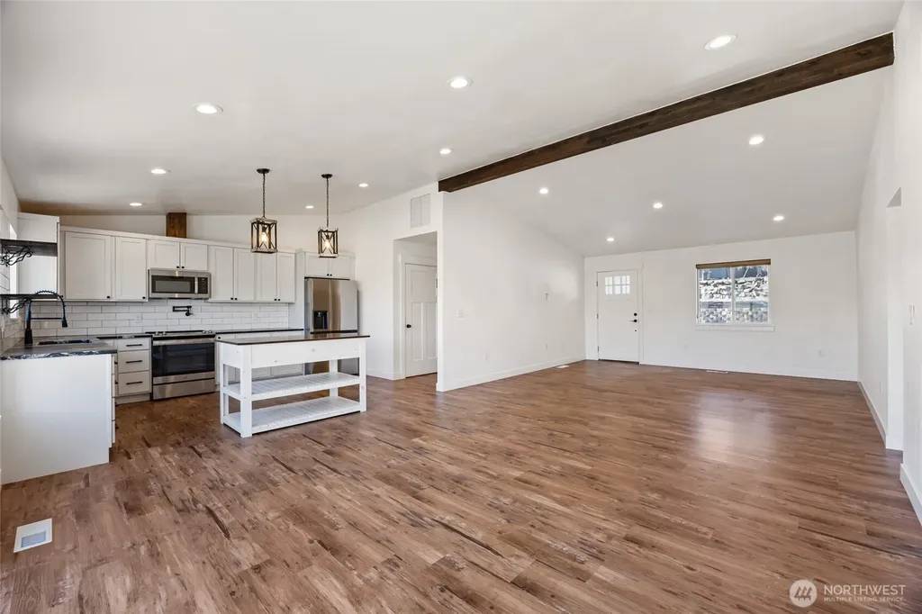 3063 Conarty Road Malaga WA 98828