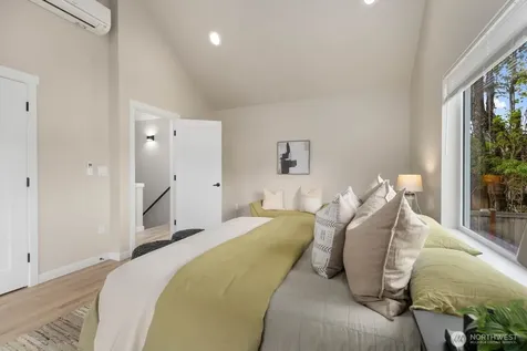 4230 Graham Street Seattle WA 98118