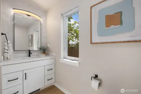 4230 Graham Street Seattle WA 98118